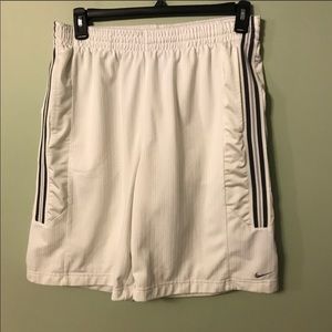 NIKE lined basketball shorts